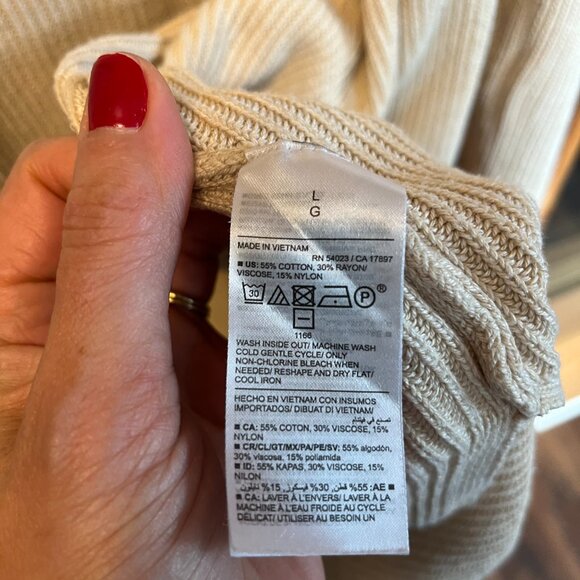 Chunky Knit Women's Oversized Cardigan - Picture 5 of 5